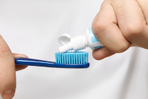brossage-dentaire-et-bacteries-de-la-parodontite-dentiste-marseille-st-tronc