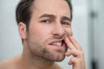 gencive-gonflee-est-ce-un-cas-d-urgence-dentiste-marseille-saint-tronc